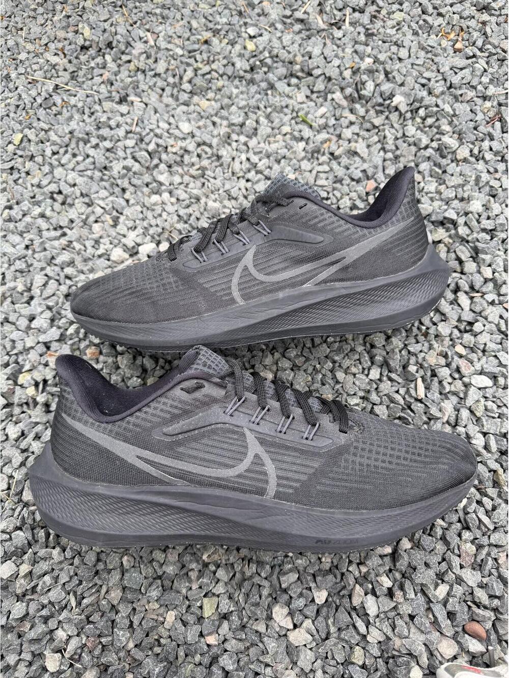 Nike Air Zoom Pegasus 39 Black Anthracite Size 9M 10.5W